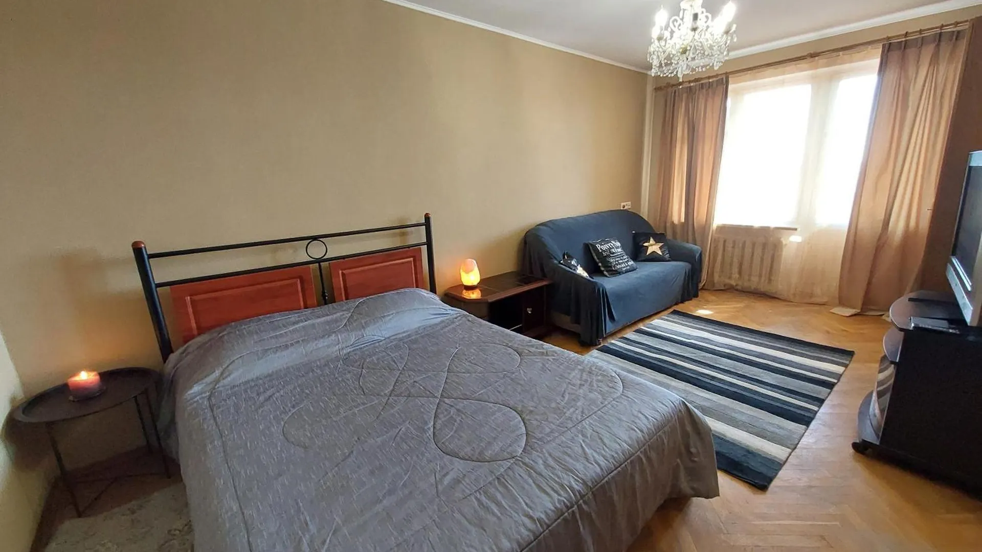 アパート Квартири Біля Метро Лівобережна Та Дарниця キエフ